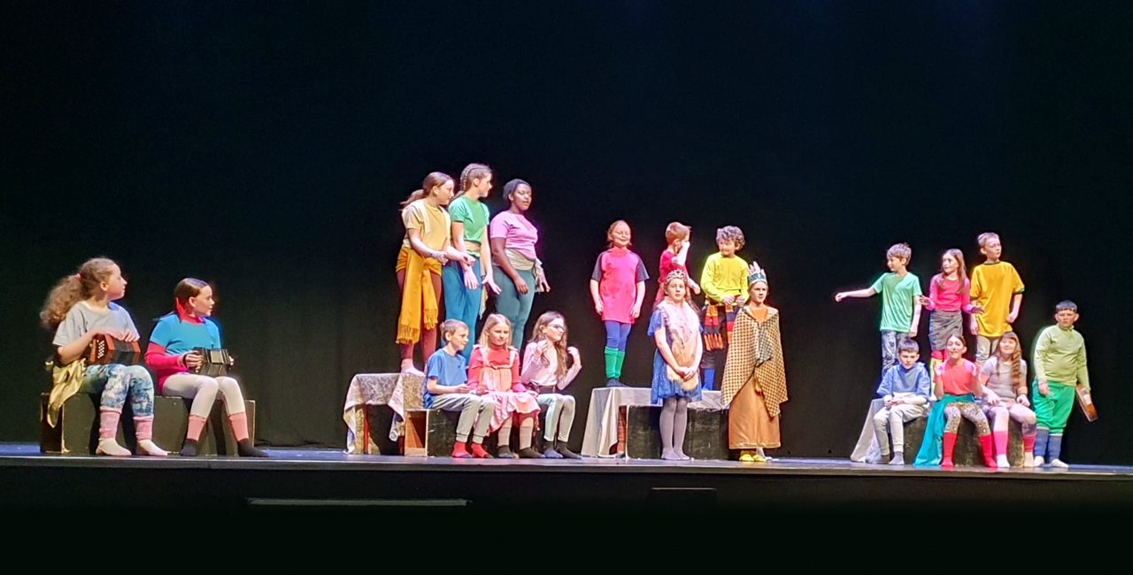 Féile Scoildramaíochta